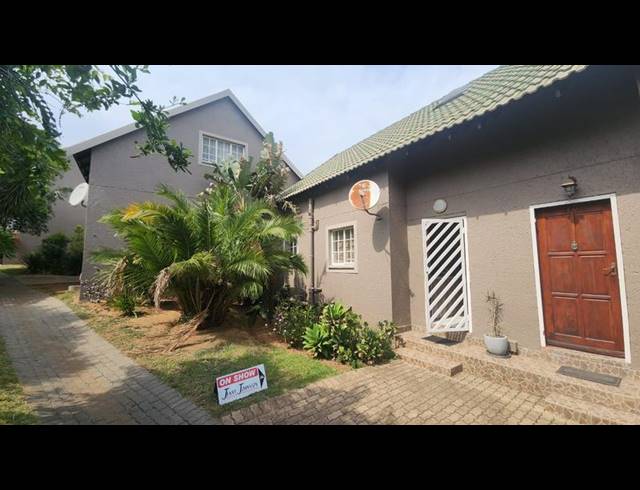 2 BEDROOM TOWNHOUSE FOR SALE IN BASSONIA